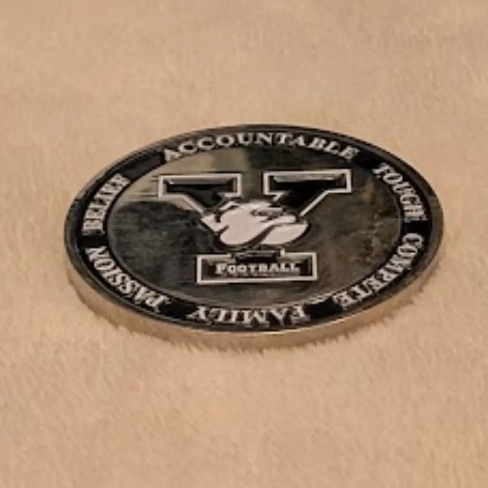 O2 YALE Coin - Picture 2 of 4